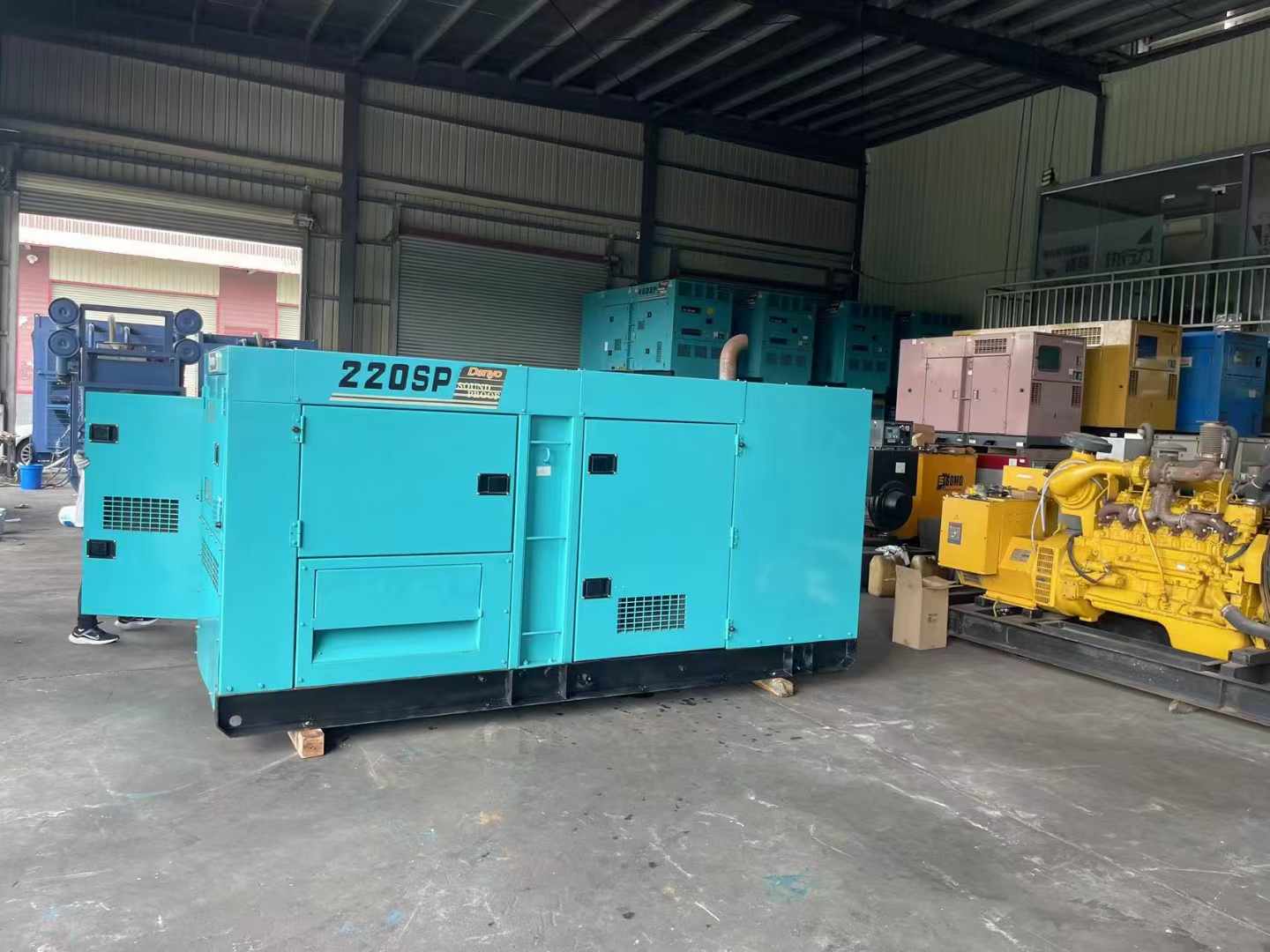 鱼峰800kW 柴油发电机的输出电流波动范围是多少？