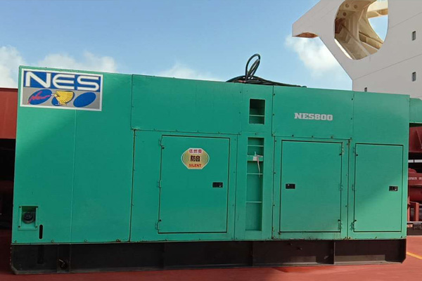 鱼峰如何检测发电机组中性点接地是否良好？