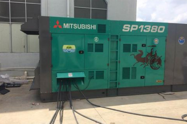 鱼峰为什么有些柴油发电机组的输出电压可以调节？