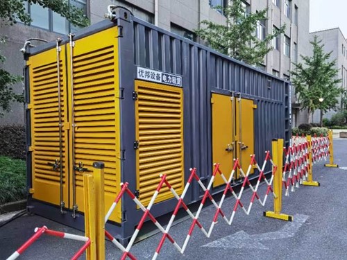 鱼峰如何使用转速表检查发动机的转速？