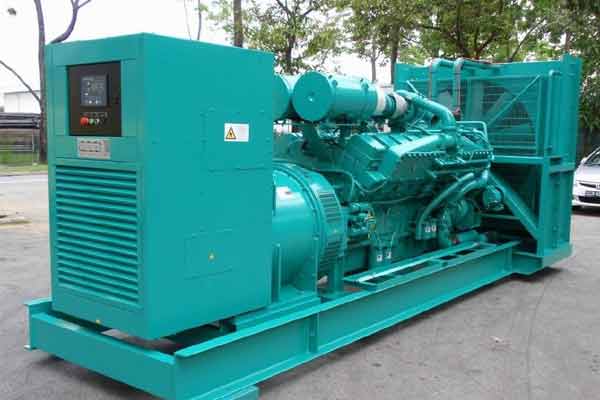 鱼峰柴油发电机组电压不稳定怎样维修？