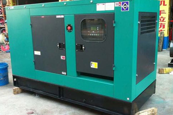 鱼峰如何检查机油的使用时间？